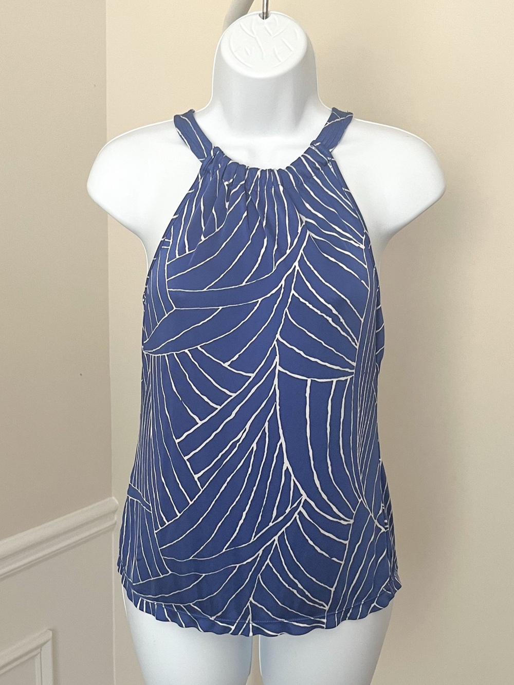 ANN TAYLOR Geo Print Sleeveless Keyhole Halter Top Layering Blue Women’s Small